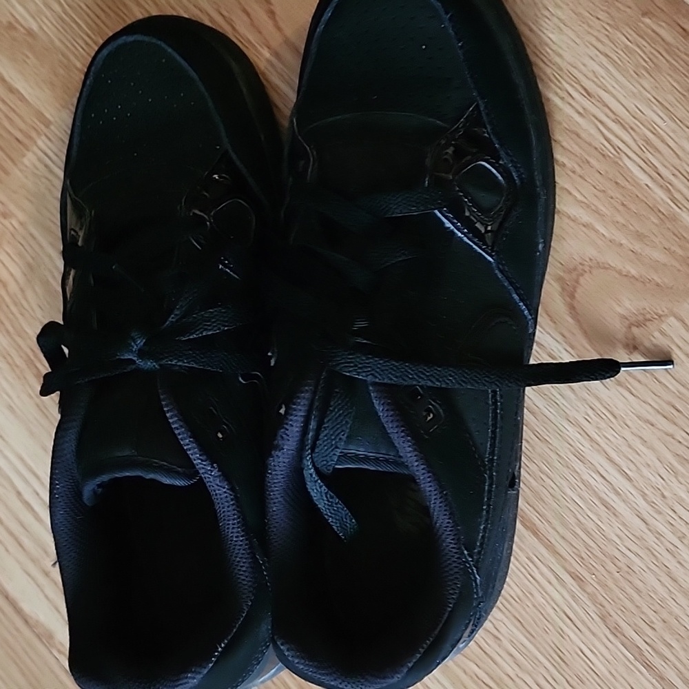 Nike sneakers for men size 8